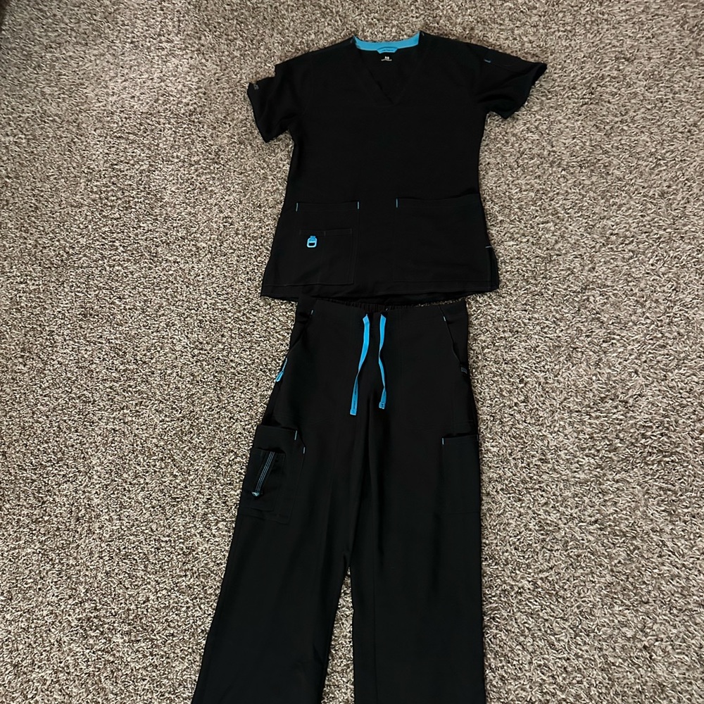 Carhartt Brand Scrub Set